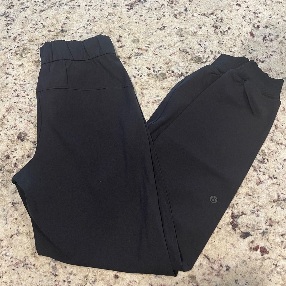 Lululemon On the Fly Jogger (NEW) - Picture 6 of 7
